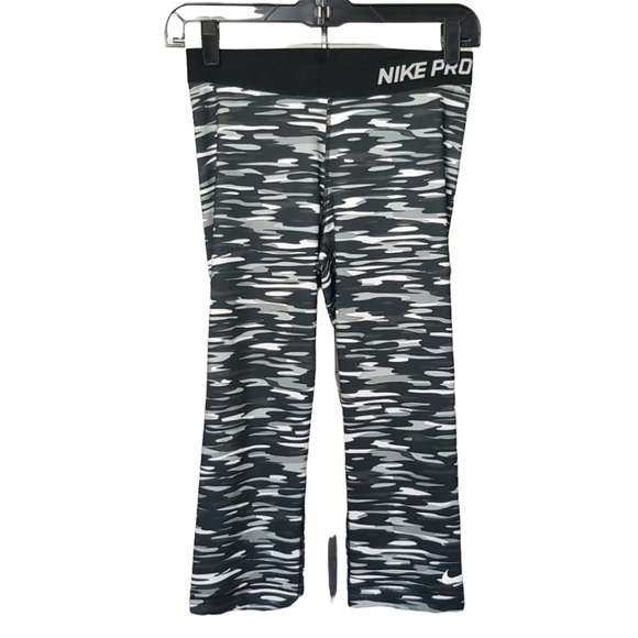 Nike Pro WMS Medium Leggings Capri  Black White Camouflage Running Camo Stretch - Picture 1 of 10